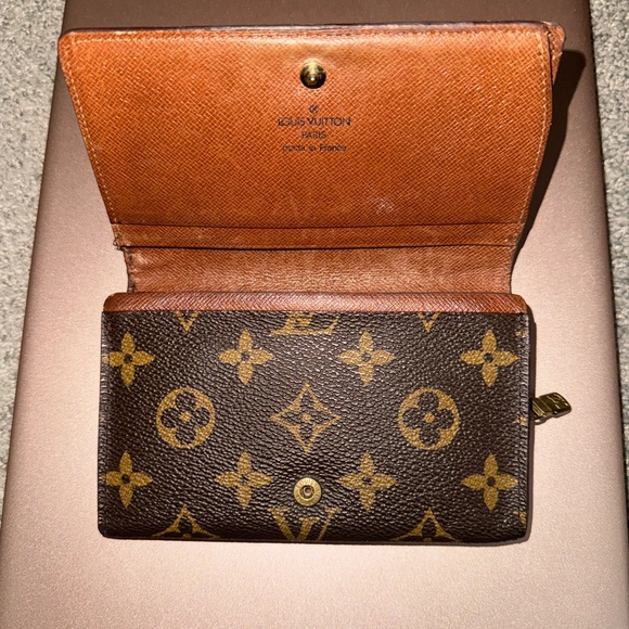 Authentic Louis Vuitton Classic Monogram canvas Porte Monnaie tressor wallet - Picture 3 of 8
